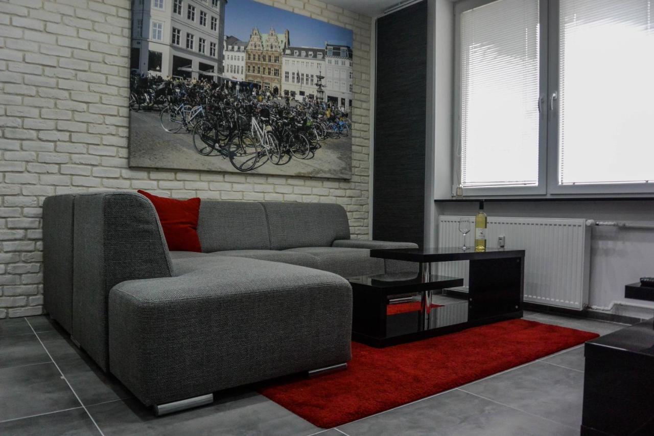 Rr Bus Station Apartment Bratislava Extérieur photo